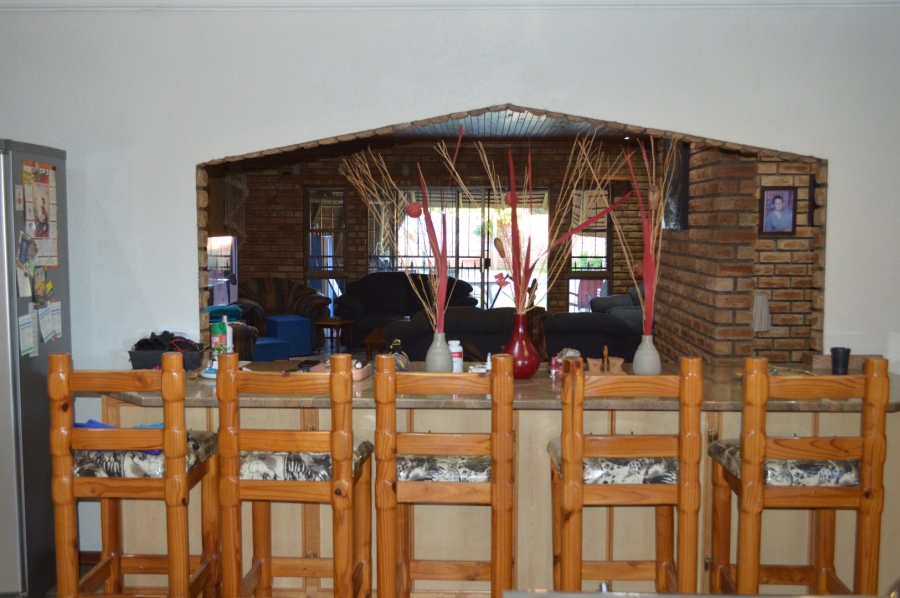 6 Bedroom Property for Sale in Doringkruin North West